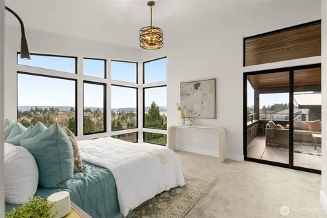 6038 50th Avenue NE Seattle WA 98115