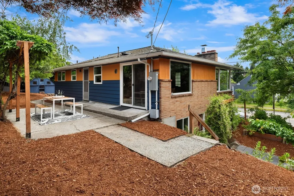 3902 S Genesee Street Seattle WA 98118
