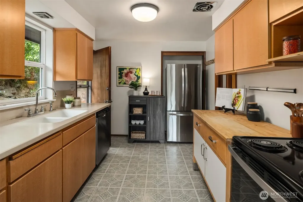 3902 S Genesee Street Seattle WA 98118