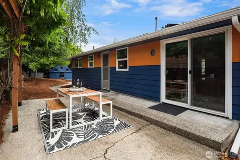 3902 S Genesee Street Seattle WA 98118