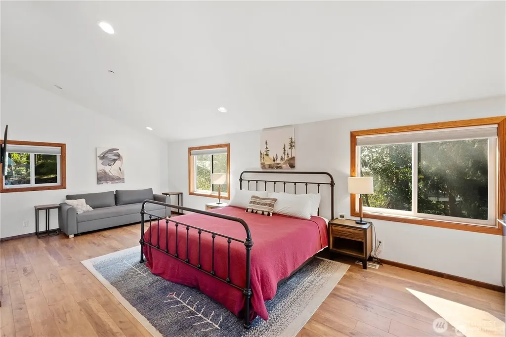 12508 Cole Point Drive Anderson Island WA 98303