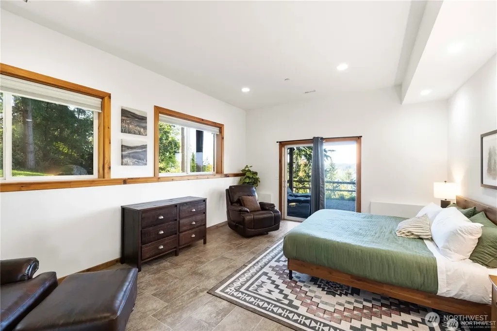 12508 Cole Point Drive Anderson Island WA 98303