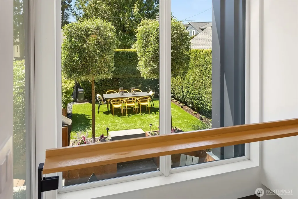 2015 42nd Avenue E Seattle WA 98112