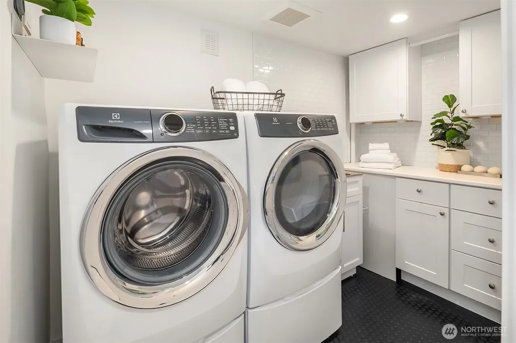 2015 42nd Avenue E Seattle WA 98112