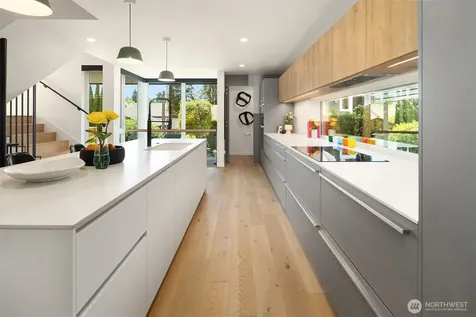 2015 42nd Avenue E Seattle WA 98112