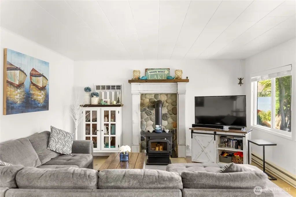 111 Eastlake Road Oroville WA 98844