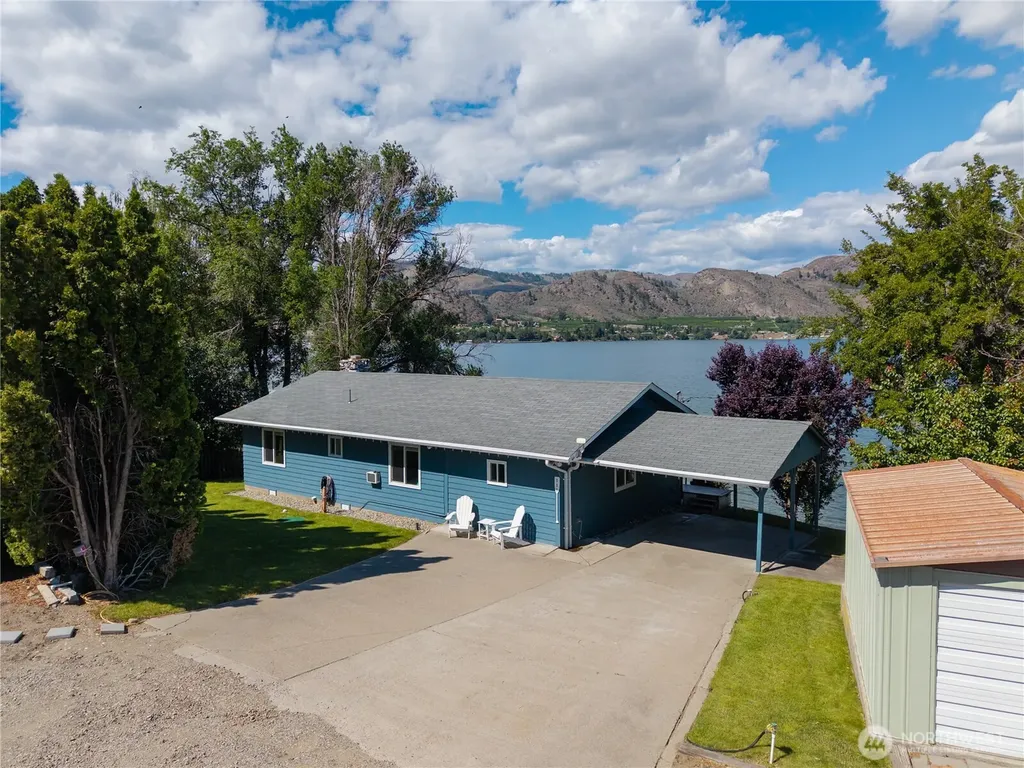 111 Eastlake Road Oroville WA 98844