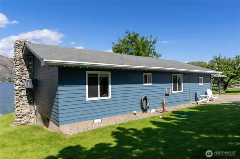 111 Eastlake Road Oroville WA 98844