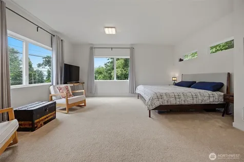 9007 Sand Point Way NE Seattle WA 98115
