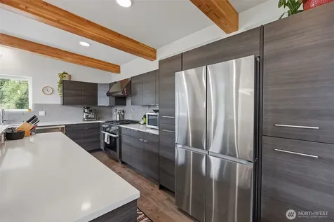 9007 Sand Point Way NE Seattle WA 98115