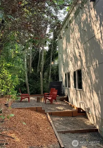 9007 Sand Point Way NE Seattle WA 98115