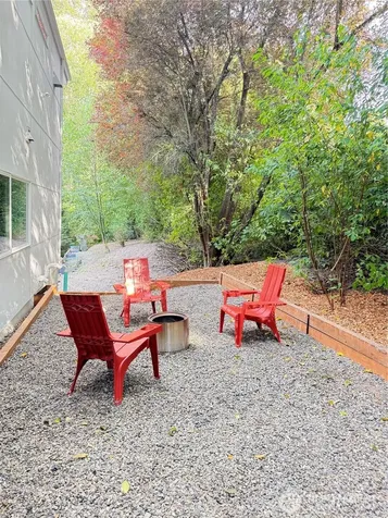 9007 Sand Point Way NE Seattle WA 98115