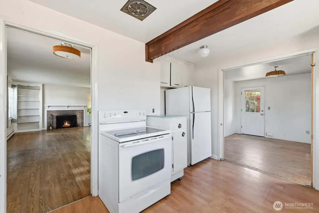 5603 SW Lander Street Seattle WA 98116