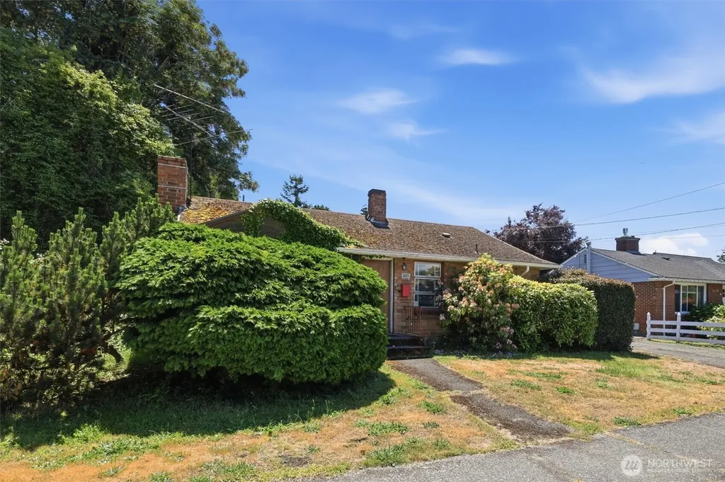 5603 SW Lander Street Seattle WA 98116
