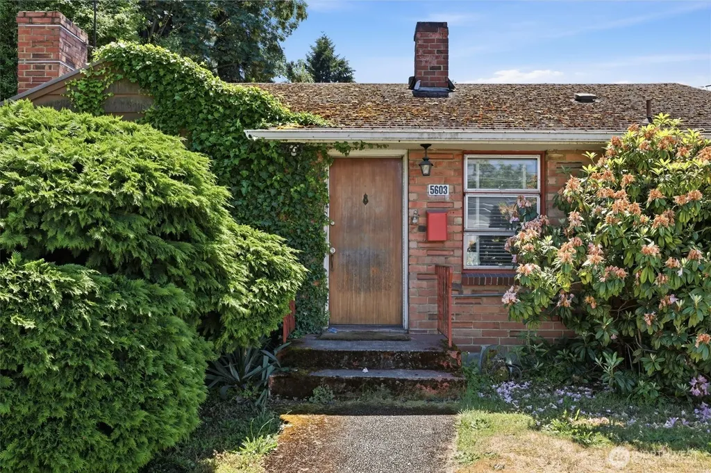 5603 SW Lander Street Seattle WA 98116