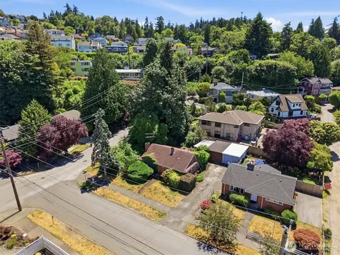 5603 SW Lander Street Seattle WA 98116