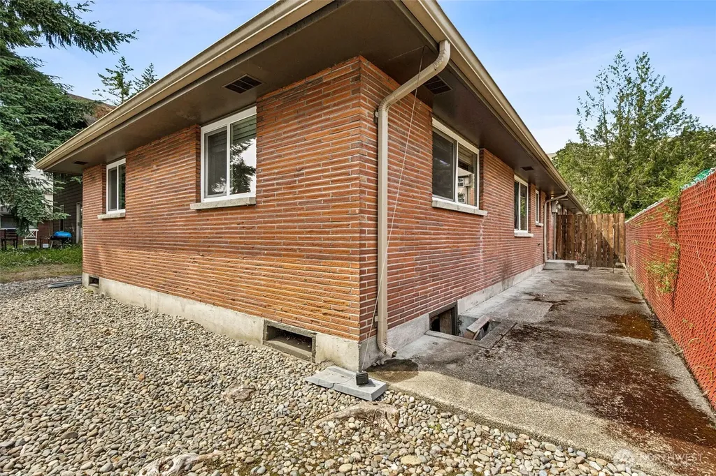 710 127th Street S Tacoma WA 98444