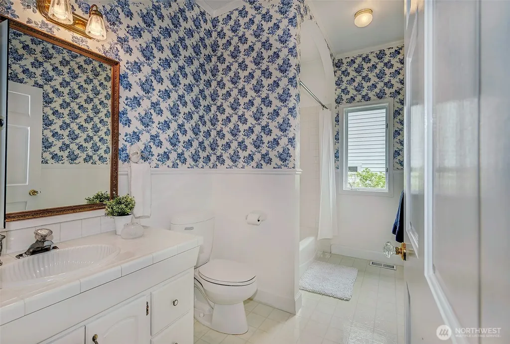 750 Maple Street Edmonds WA 98020