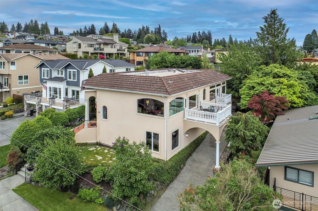 750 Maple Street Edmonds WA 98020