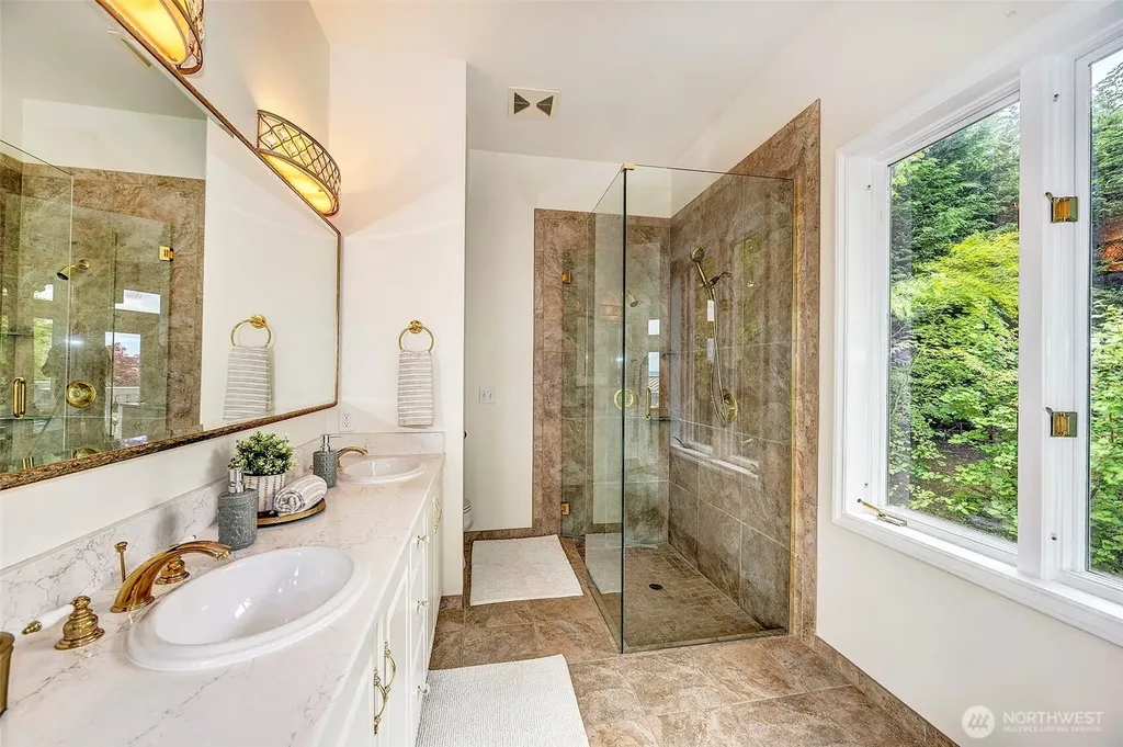 750 Maple Street Edmonds WA 98020