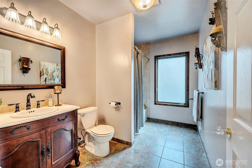 750 Maple Street Edmonds WA 98020