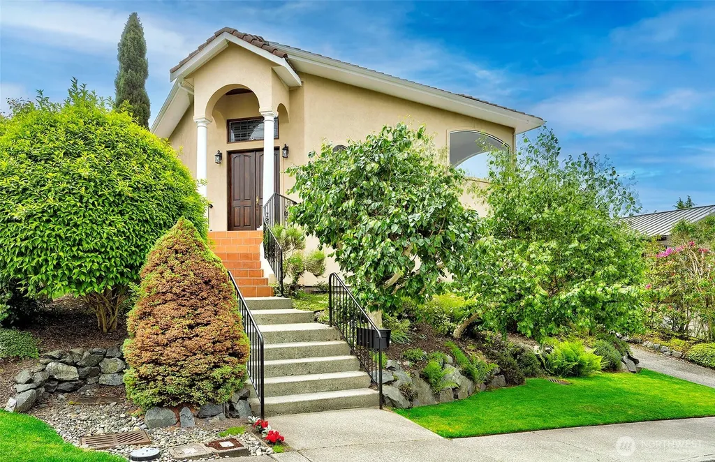 750 Maple Street Edmonds WA 98020
