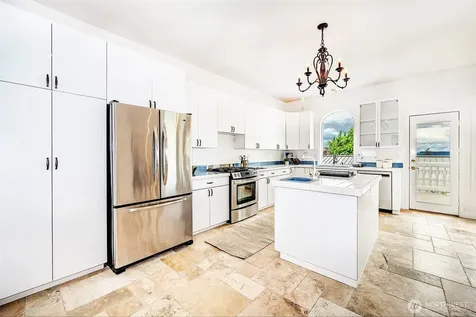 750 Maple Street Edmonds WA 98020