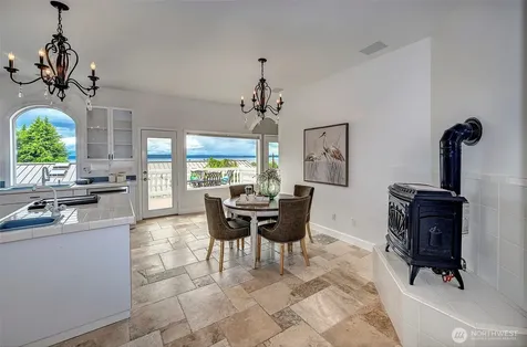750 Maple Street Edmonds WA 98020