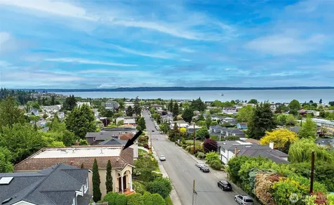 750 Maple Street Edmonds WA 98020