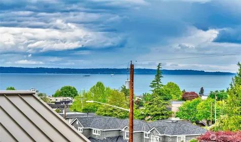 750 Maple Street Edmonds WA 98020