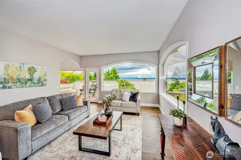 750 Maple Street Edmonds WA 98020
