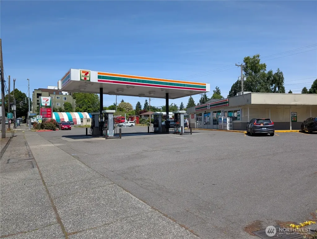 9200 35th Avenue SW Seattle WA 98126