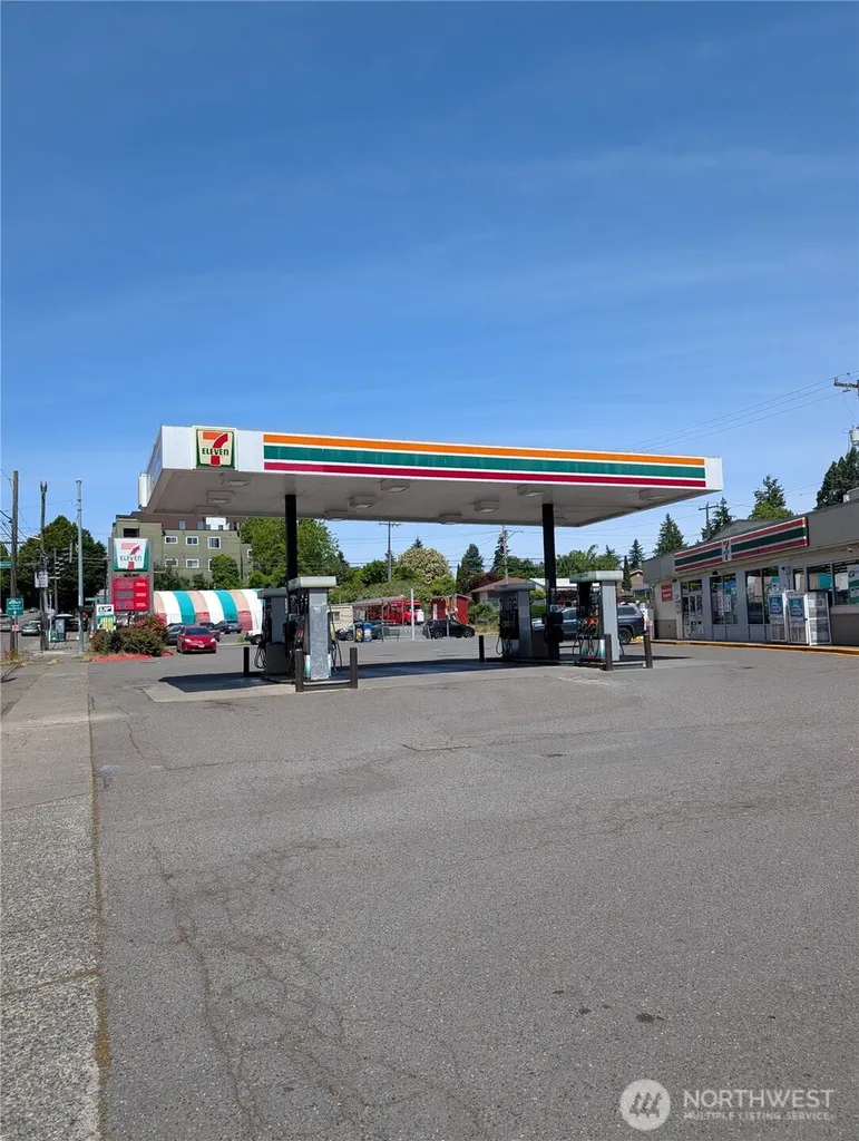9200 35th Avenue SW Seattle WA 98126