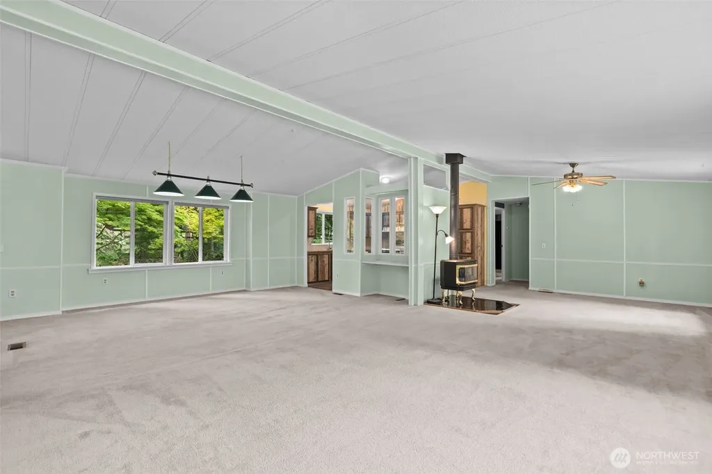 15404 SE 302nd Street Kent WA 98042