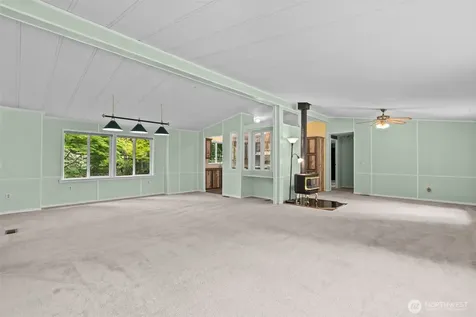 15404 SE 302nd Street Kent WA 98042