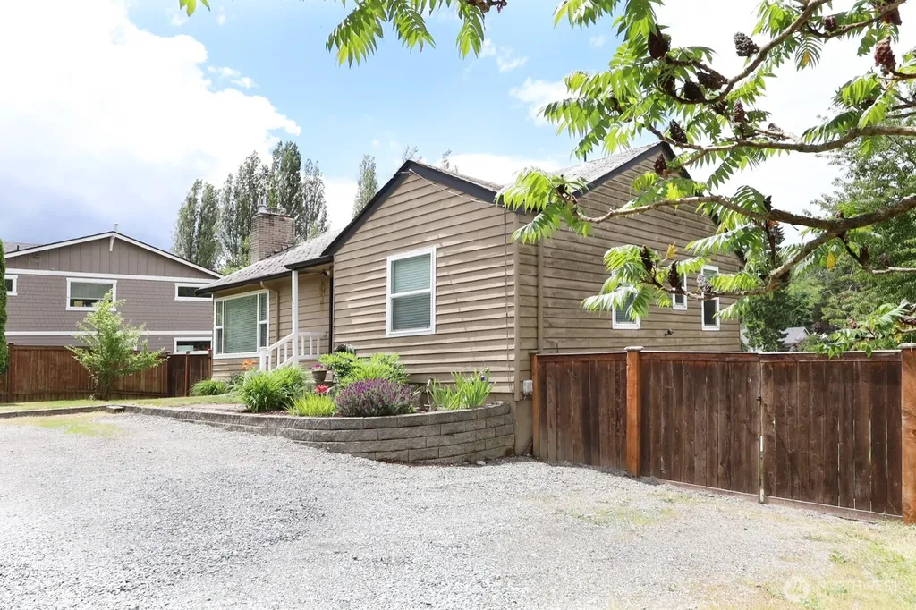 16208 48th Avenue W Edmonds WA 98026
