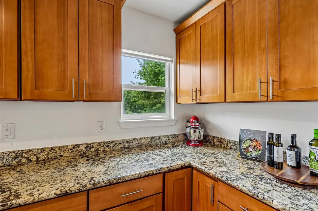 16208 48th Avenue W Edmonds WA 98026