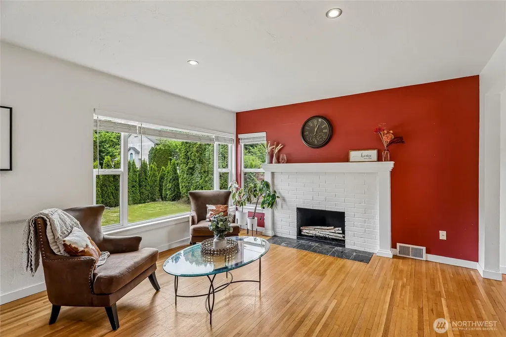 16208 48th Avenue W Edmonds WA 98026