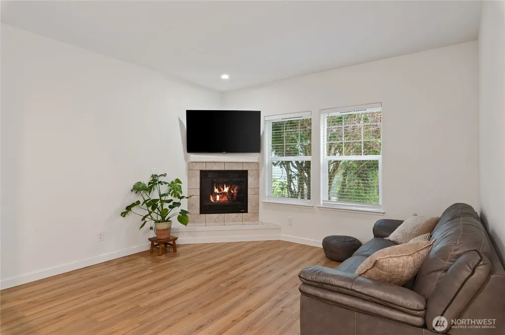 10612 NE Kingston Meadows Circle Kingston WA 98346
