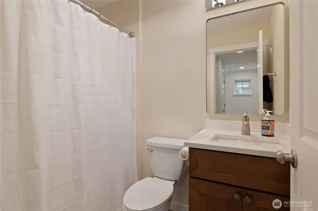 10612 NE Kingston Meadows Circle Kingston WA 98346