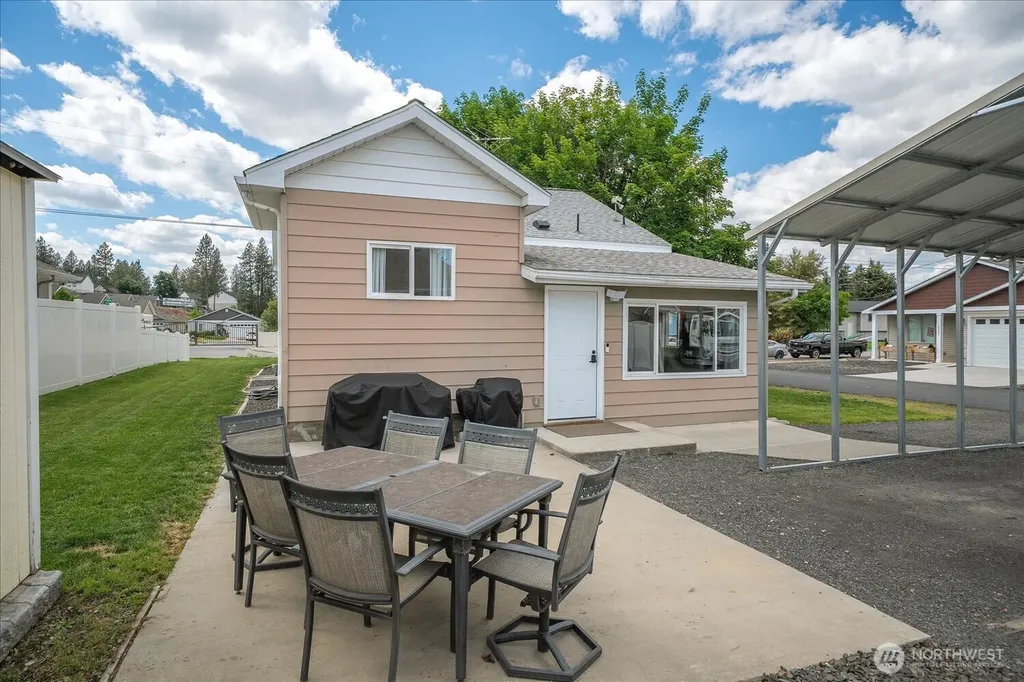 517 S Felts Road Spokane Valley WA 99206