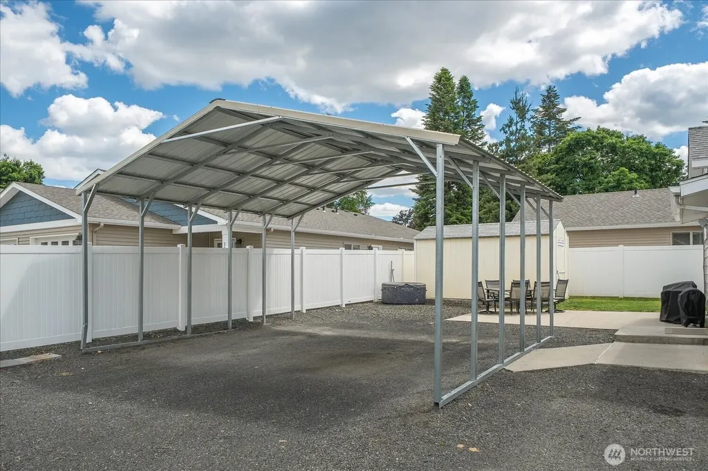 517 S Felts Road Spokane Valley WA 99206