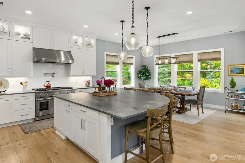 8701 NE Winslow Grove Court Bainbridge Island WA 98110