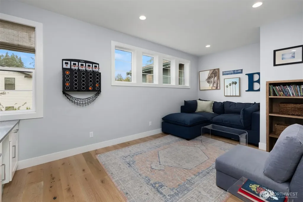 8701 NE Winslow Grove Court Bainbridge Island WA 98110