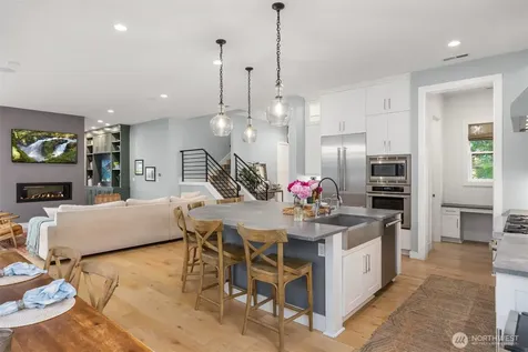 8701 NE Winslow Grove Court Bainbridge Island WA 98110
