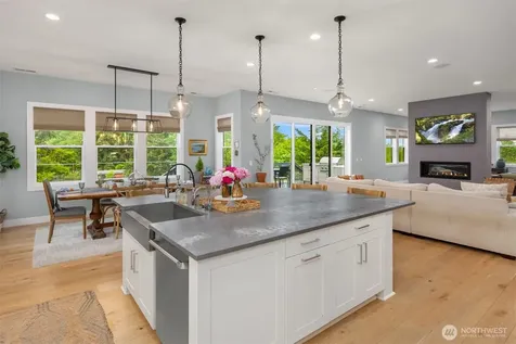 8701 NE Winslow Grove Court Bainbridge Island WA 98110