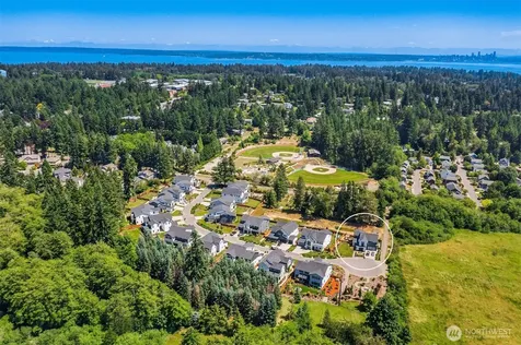 8701 NE Winslow Grove Court Bainbridge Island WA 98110