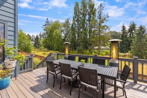 8701 NE Winslow Grove Court Bainbridge Island WA 98110