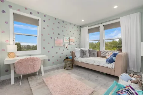 8701 NE Winslow Grove Court Bainbridge Island WA 98110