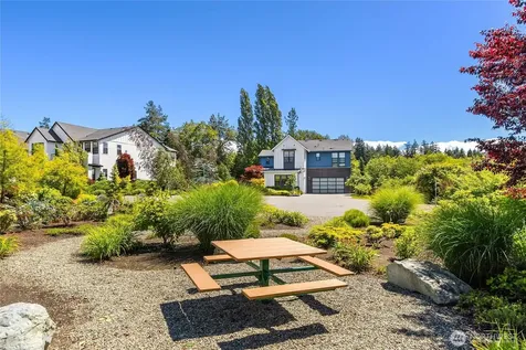 8701 NE Winslow Grove Court Bainbridge Island WA 98110